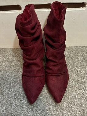 Slouchy Pointed-Toe Kitten Heel Ankle Booties in Wine